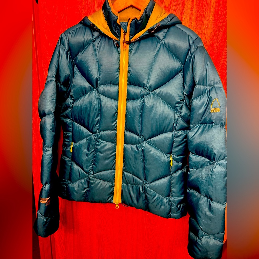Sierra Designs Women’s Puffy Goose Down Jacket
